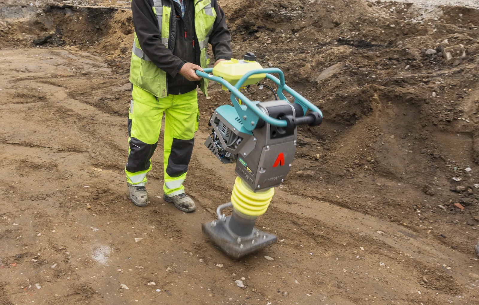 Ammann ATR 60 C döngölőbéka - Case Építőgépek