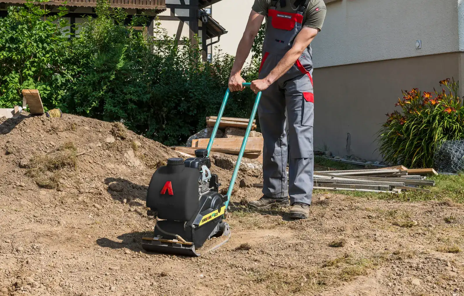 Ammann APF 10/33 lapvibrátor - Case Építőgépek