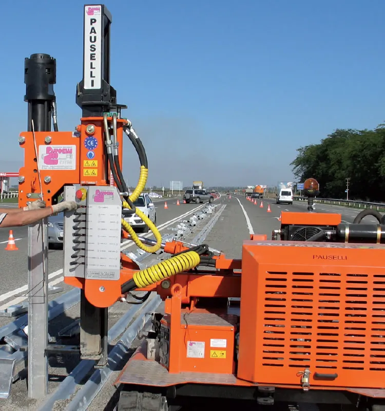 Pauselli Pile Driver 700 - Case Építőgépek