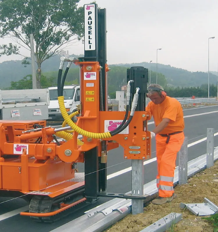 Pauselli Pile Driver 700 - Case Építőgépek