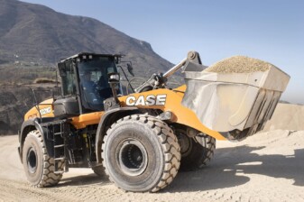 CASE 1021G, homlokrakodógép