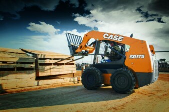 CASE SR175B - kompakt rakodógép