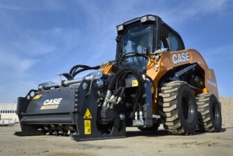 kompakt rakodógép, CASE SV340B