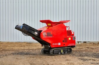 Red Rhino 4000 - caseepitogepek.hu