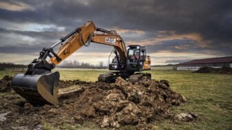 lánctalpas kotró, CASE CX210E