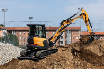 Minikotró, CASE CX65D